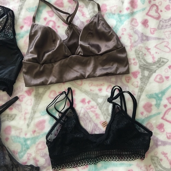 10 Brand new Victoria’s Secret size S bralettes - Picture 3 of 7